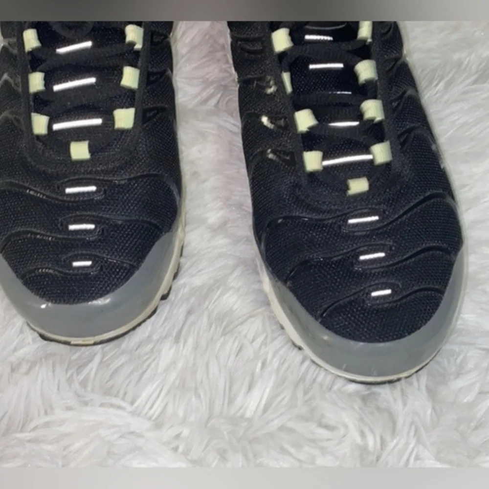 Nike Air Max Plus Sz 7
